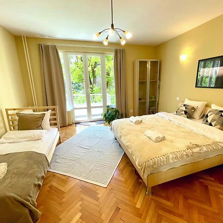 Bohemian Bright & Calm 2Br - Top Center - Private Balcony صوفيا المظهر الخارجي الصورة