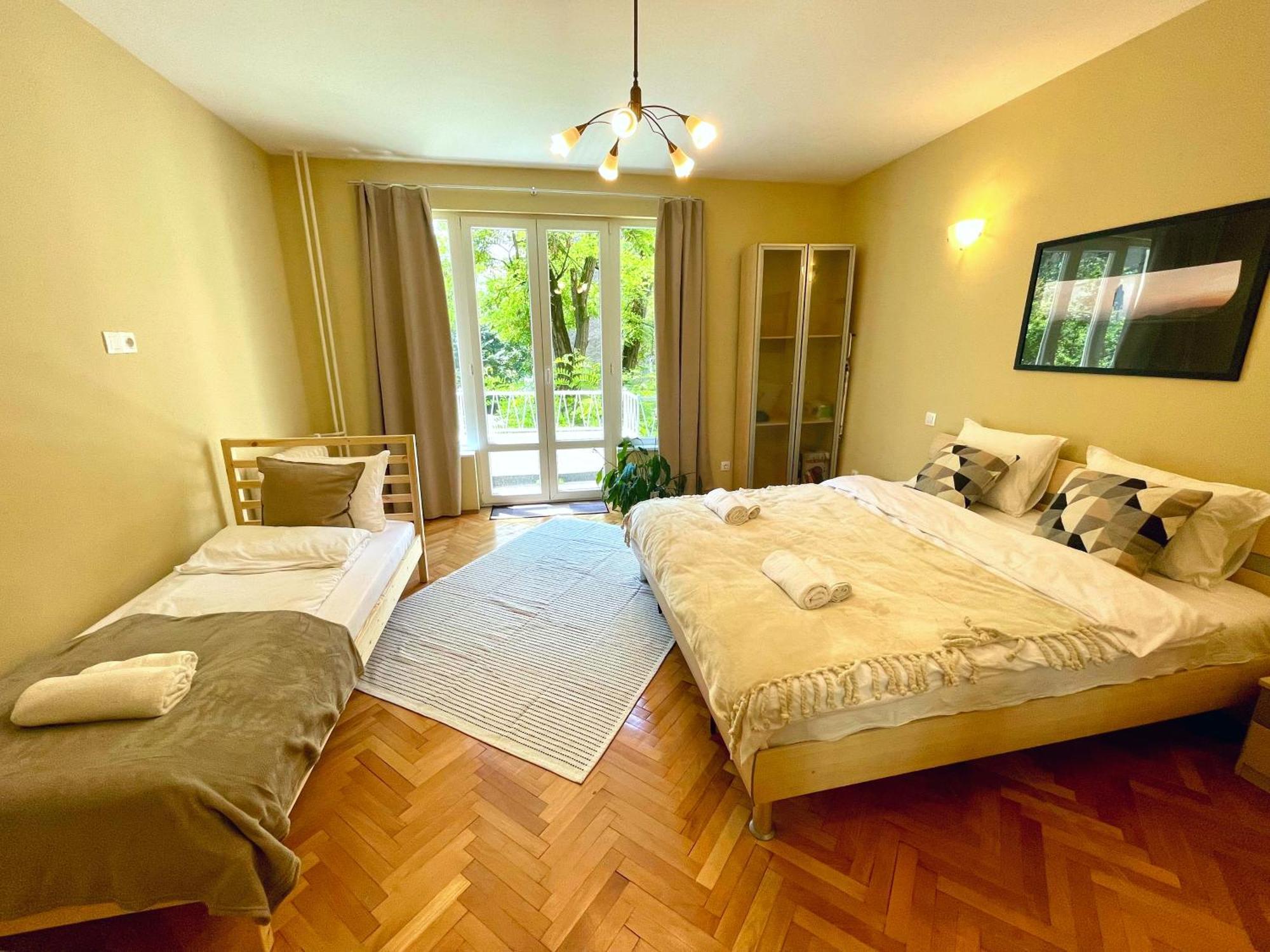 Bohemian Bright & Calm 2Br - Top Center - Private Balcony صوفيا المظهر الخارجي الصورة